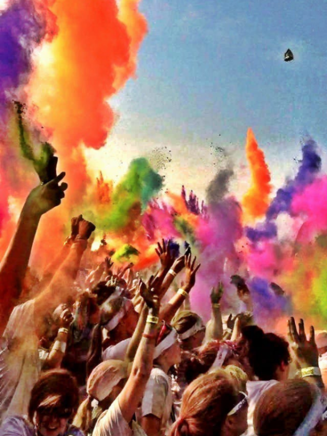 होली 2024 जश्न मनाने के लिए 6 ट्रेंडिंग गाने