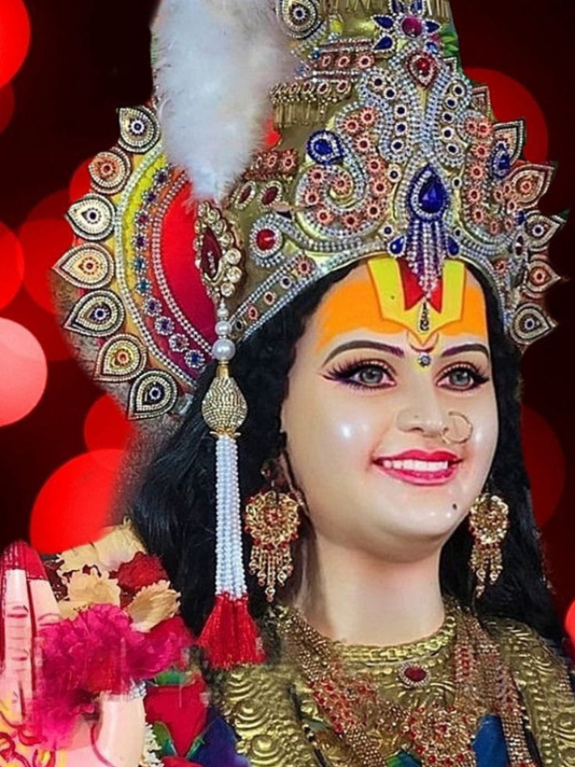 नवरात्रि में तकिए के नीचे रखें ये 2 चीजें, 9 दिन में होंगे करोड़पति