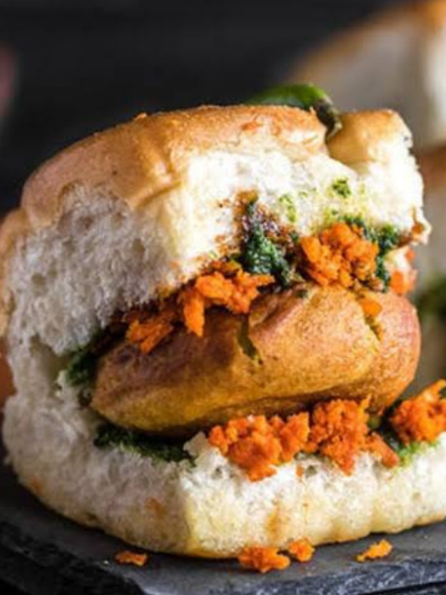 महाराष्ट्र जा रहें हैं घूमने तो इन स्वादिष्ट व्यंजनों को चखना ना भूलें